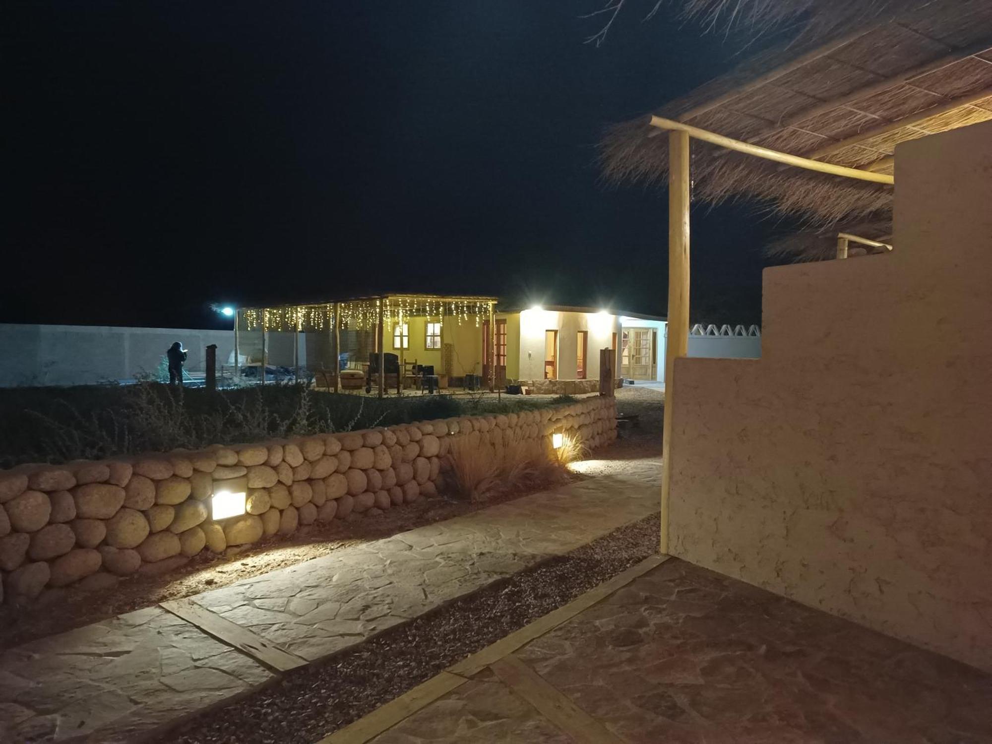 Tiunur Lodge Solor Exteriér fotografie
