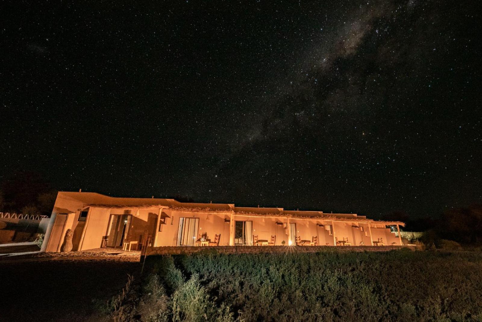 Tiunur Lodge Solor Exteriér fotografie